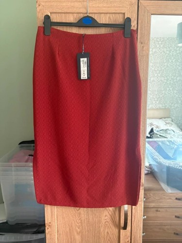 Bnwt burgundy textured - burgundy,